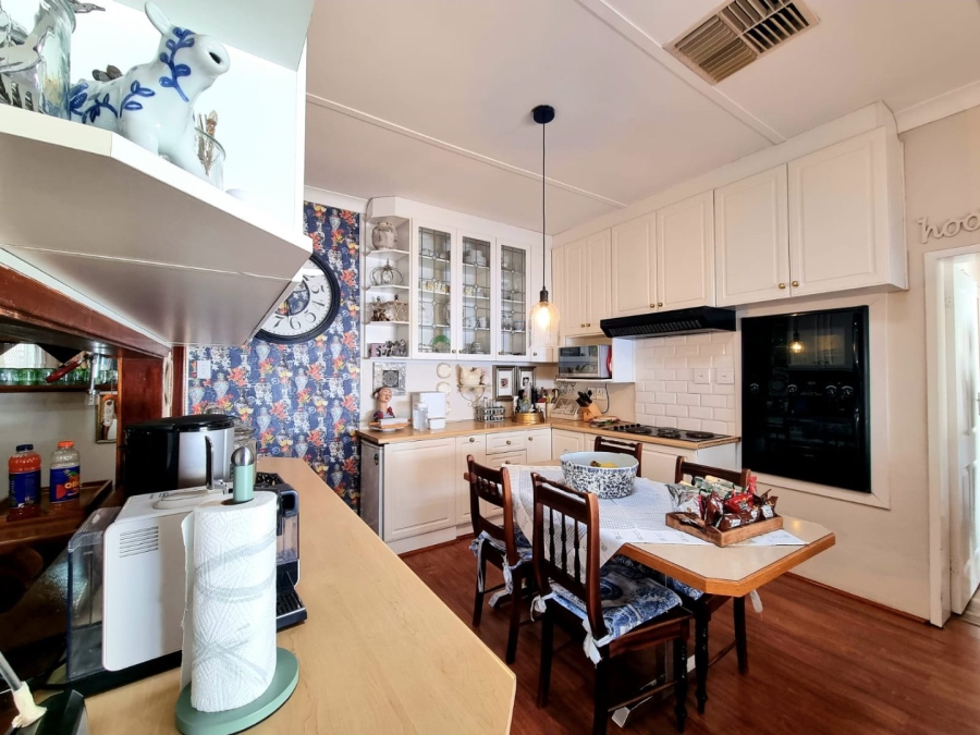 5 Bedroom Property for Sale in Monument Heights Northern Cape
